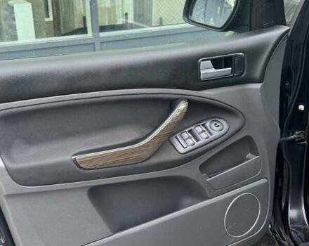 Черный Форд Си-Макс, объемом двигателя 2 л и пробегом 220 тыс. км за 5450 $, фото 66 на Automoto.ua