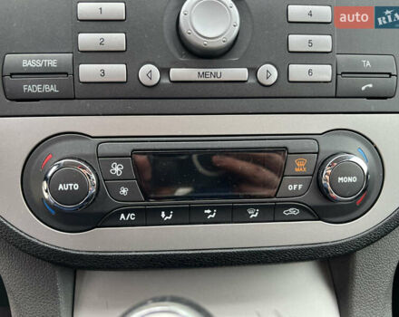 Чорний Форд Сі-Макс, об'ємом двигуна 1.8 л та пробігом 210 тис. км за 5650 $, фото 80 на Automoto.ua