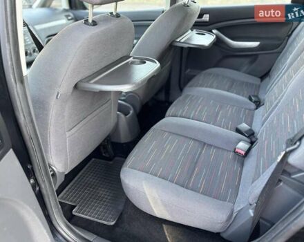 Чорний Форд Сі-Макс, об'ємом двигуна 1.6 л та пробігом 168 тис. км за 5900 $, фото 17 на Automoto.ua