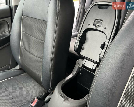 Чорний Форд Сі-Макс, об'ємом двигуна 1.8 л та пробігом 210 тис. км за 5650 $, фото 82 на Automoto.ua