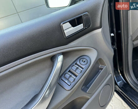 Чорний Форд Сі-Макс, об'ємом двигуна 1.6 л та пробігом 227 тис. км за 6499 $, фото 46 на Automoto.ua