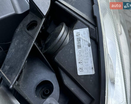 Чорний Форд Сі-Макс, об'ємом двигуна 1.6 л та пробігом 227 тис. км за 6499 $, фото 78 на Automoto.ua