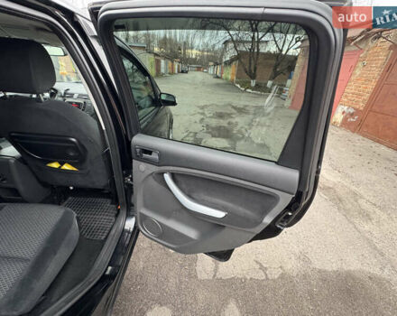 Черный Форд Си-Макс, объемом двигателя 2 л и пробегом 190 тыс. км за 4999 $, фото 11 на Automoto.ua