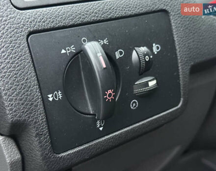 Черный Форд Си-Макс, объемом двигателя 1.6 л и пробегом 234 тыс. км за 5750 $, фото 40 на Automoto.ua