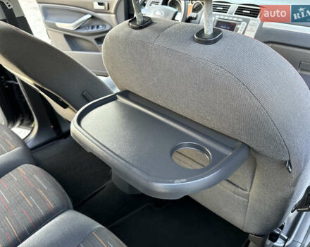 Чорний Форд Сі-Макс, об'ємом двигуна 1.6 л та пробігом 227 тис. км за 6499 $, фото 91 на Automoto.ua