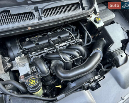 Чорний Форд Сі-Макс, об'ємом двигуна 1.6 л та пробігом 227 тис. км за 6499 $, фото 94 на Automoto.ua