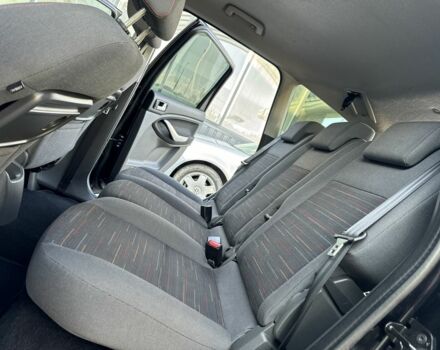 Черный Форд Си-Макс, объемом двигателя 1.6 л и пробегом 227 тыс. км за 6699 $, фото 5 на Automoto.ua