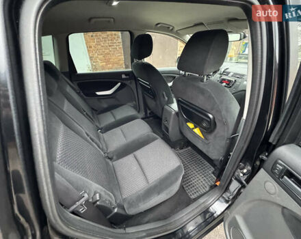 Черный Форд Си-Макс, объемом двигателя 2 л и пробегом 190 тыс. км за 4999 $, фото 12 на Automoto.ua