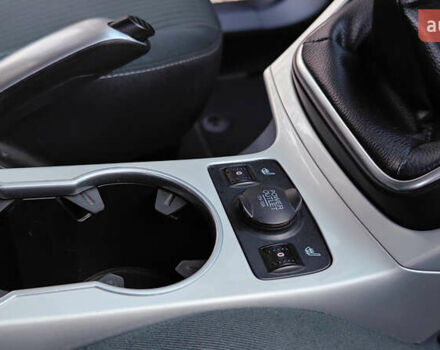 Чорний Форд Сі-Макс, об'ємом двигуна 2 л та пробігом 243 тис. км за 8850 $, фото 35 на Automoto.ua