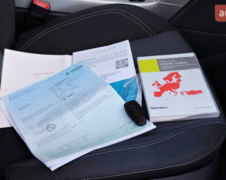 Чорний Форд Сі-Макс, об'ємом двигуна 2 л та пробігом 243 тис. км за 8850 $, фото 39 на Automoto.ua