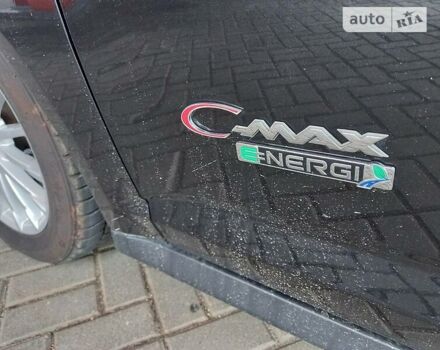 Черный Форд Си-Макс, объемом двигателя 2 л и пробегом 290 тыс. км за 7300 $, фото 2 на Automoto.ua