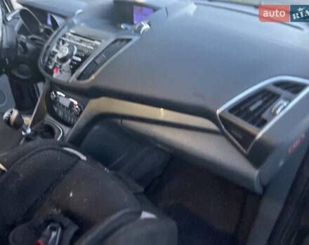 Черный Форд Си-Макс, объемом двигателя 1.6 л и пробегом 400 тыс. км за 7500 $, фото 9 на Automoto.ua