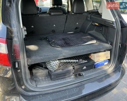 Черный Форд Си-Макс, объемом двигателя 2 л и пробегом 125 тыс. км за 9999 $, фото 20 на Automoto.ua