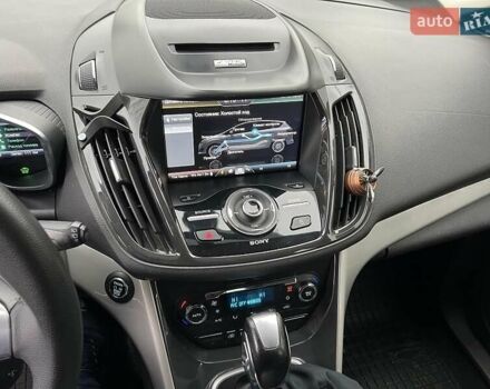 Черный Форд Си-Макс, объемом двигателя 2 л и пробегом 125 тыс. км за 9999 $, фото 9 на Automoto.ua