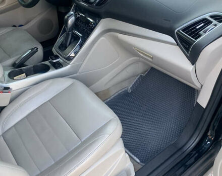 Черный Форд Си-Макс, объемом двигателя 2 л и пробегом 171 тыс. км за 10200 $, фото 18 на Automoto.ua