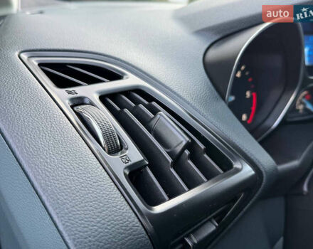 Черный Форд Си-Макс, объемом двигателя 1.6 л и пробегом 232 тыс. км за 8199 $, фото 57 на Automoto.ua