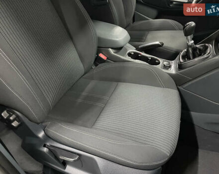 Чорний Форд Сі-Макс, об'ємом двигуна 1.6 л та пробігом 220 тис. км за 8990 $, фото 57 на Automoto.ua