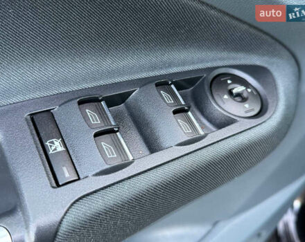 Черный Форд Си-Макс, объемом двигателя 1.6 л и пробегом 232 тыс. км за 8199 $, фото 55 на Automoto.ua