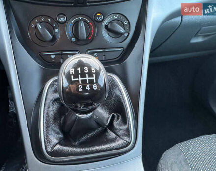 Черный Форд Си-Макс, объемом двигателя 1.6 л и пробегом 232 тыс. км за 8199 $, фото 66 на Automoto.ua