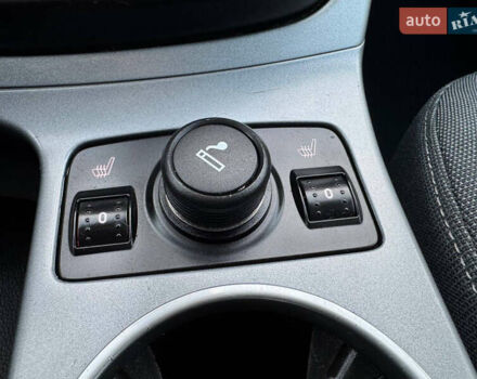 Черный Форд Си-Макс, объемом двигателя 1.6 л и пробегом 232 тыс. км за 8199 $, фото 67 на Automoto.ua