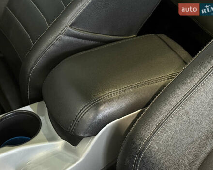 Черный Форд Си-Макс, объемом двигателя 2 л и пробегом 188 тыс. км за 9900 $, фото 22 на Automoto.ua