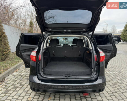 Черный Форд Си-Макс, объемом двигателя 2 л и пробегом 154 тыс. км за 11450 $, фото 48 на Automoto.ua