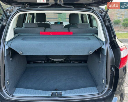 Черный Форд Си-Макс, объемом двигателя 1.6 л и пробегом 232 тыс. км за 8199 $, фото 75 на Automoto.ua