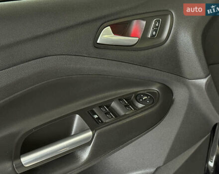 Черный Форд Си-Макс, объемом двигателя 2 л и пробегом 188 тыс. км за 9900 $, фото 20 на Automoto.ua