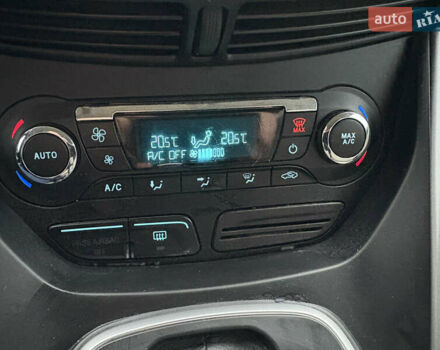 Черный Форд Си-Макс, объемом двигателя 2 л и пробегом 199 тыс. км за 10700 $, фото 19 на Automoto.ua