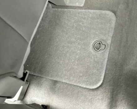 Черный Форд Си-Макс, объемом двигателя 2 л и пробегом 199 тыс. км за 10700 $, фото 17 на Automoto.ua