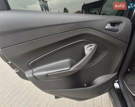 Черный Форд Си-Макс, объемом двигателя 2 л и пробегом 67 тыс. км за 13050 $, фото 8 на Automoto.ua
