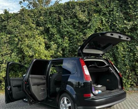 Черный Форд Си-Макс, объемом двигателя 1.8 л и пробегом 250 тыс. км за 4990 $, фото 2 на Automoto.ua