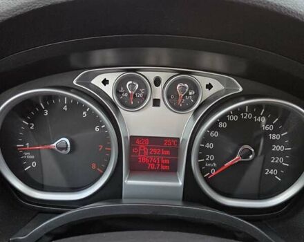 Фиолетовый Форд Си-Макс, объемом двигателя 1.6 л и пробегом 185 тыс. км за 5800 $, фото 33 на Automoto.ua