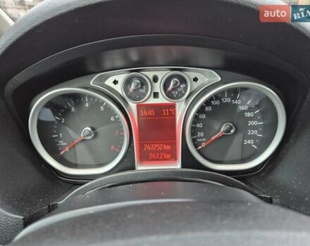 Фиолетовый Форд Си-Макс, объемом двигателя 1.8 л и пробегом 247 тыс. км за 6000 $, фото 13 на Automoto.ua