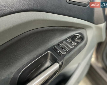 Коричневый Форд Си-Макс, объемом двигателя 1.6 л и пробегом 233 тыс. км за 8650 $, фото 28 на Automoto.ua