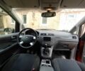 Красный Форд Си-Макс, объемом двигателя 2 л и пробегом 302 тыс. км за 4600 $, фото 4 на Automoto.ua