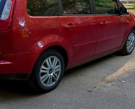 Красный Форд Си-Макс, объемом двигателя 1.8 л и пробегом 354 тыс. км за 5000 $, фото 2 на Automoto.ua