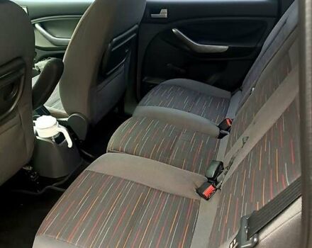 Червоний Форд Сі-Макс, об'ємом двигуна 1.8 л та пробігом 317 тис. км за 4300 $, фото 5 на Automoto.ua