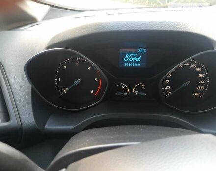 Красный Форд Си-Макс, объемом двигателя 2 л и пробегом 238 тыс. км за 8100 $, фото 5 на Automoto.ua