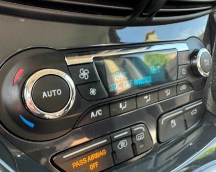 Красный Форд Си-Макс, объемом двигателя 2 л и пробегом 83 тыс. км за 11500 $, фото 12 на Automoto.ua