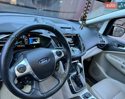 Красный Форд Си-Макс, объемом двигателя 2 л и пробегом 223 тыс. км за 9500 $, фото 6 на Automoto.ua