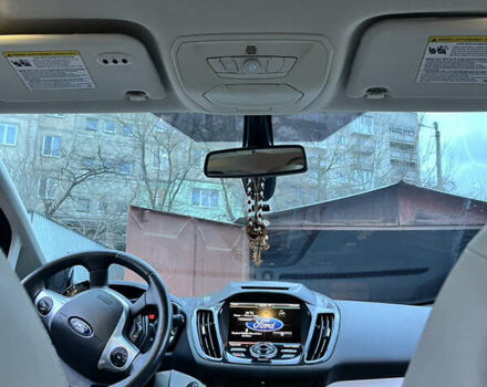 Красный Форд Си-Макс, объемом двигателя 2 л и пробегом 223 тыс. км за 9500 $, фото 5 на Automoto.ua