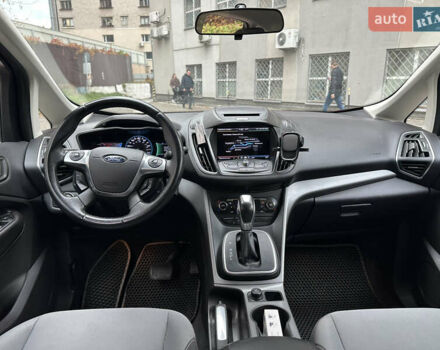 Форд Сі-Макс 2013 у Києві на Automoto.ua Червоний Форд Сі-Макс, об'ємом двигуна 2 л та пробігом 216 тис. км за 8999 $, фото 14 на Automoto.ua