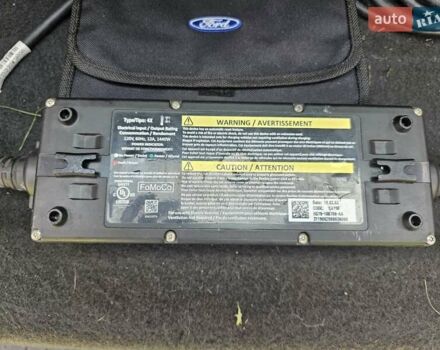 Червоний Форд Сі-Макс, об'ємом двигуна 2 л та пробігом 231 тис. км за 12300 $, фото 21 на Automoto.ua