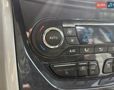 Червоний Форд Сі-Макс, об'ємом двигуна 2 л та пробігом 231 тис. км за 12300 $, фото 15 на Automoto.ua