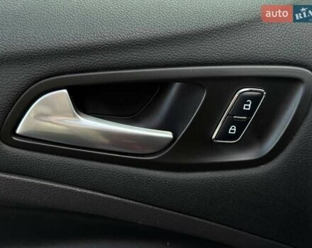 Форд Си-Макс 2016 в Ровно на Automoto.ua Красный Форд Си-Макс, объемом двигателя 2 л и пробегом 177 тыс. км за 13500 $, фото 27 на Automoto.ua