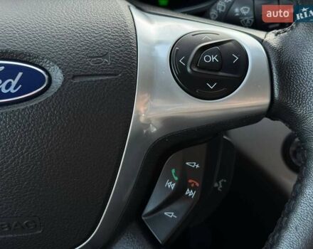 Форд Си-Макс 2016 в Ровно на Automoto.ua Красный Форд Си-Макс, объемом двигателя 2 л и пробегом 177 тыс. км за 13500 $, фото 34 на Automoto.ua