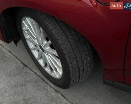 Форд Си-Макс 2016 в Ровно на Automoto.ua Красный Форд Си-Макс, объемом двигателя 2 л и пробегом 177 тыс. км за 13500 $, фото 2 на Automoto.ua