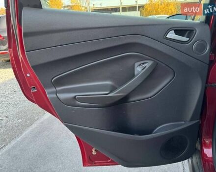 Форд Си-Макс 2016 в Ровно на Automoto.ua Красный Форд Си-Макс, объемом двигателя 2 л и пробегом 177 тыс. км за 13500 $, фото 45 на Automoto.ua