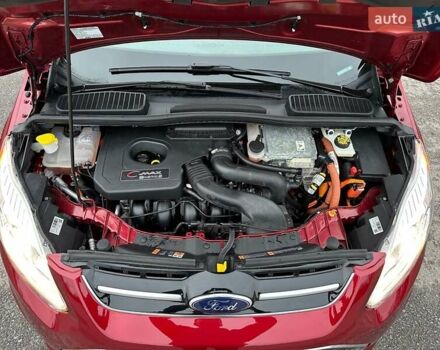 Красный Форд Си-Макс, объемом двигателя 2 л и пробегом 81 тыс. км за 14200 $, фото 21 на Automoto.ua